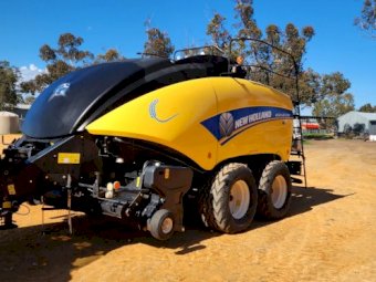2014 New Holland 1290 Large Square Baler