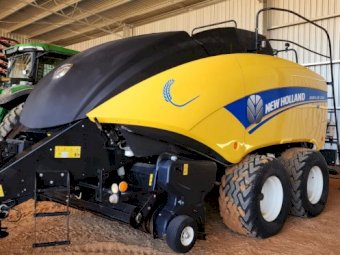 2014 New Holland 1290 Large Square Baler