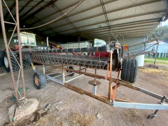 2004 Case IH 2016 14Ft Pick Up Front