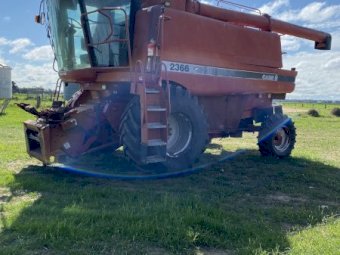 2000 Case IH 2366 Header 1010 Front