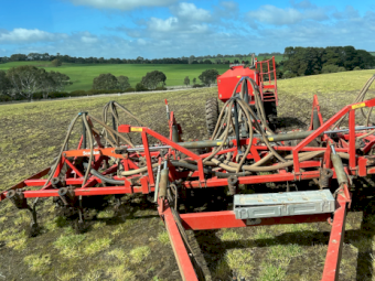 8m Horwood Bagshaw Scaribar with 4000 Air Seeder