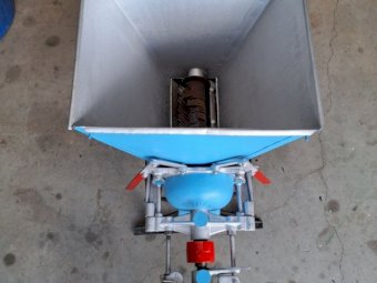 International Harvester / McCormick Deering 6" Grain Grister