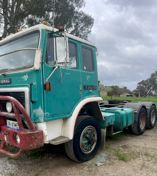 1981 International T2670 Prime Mover