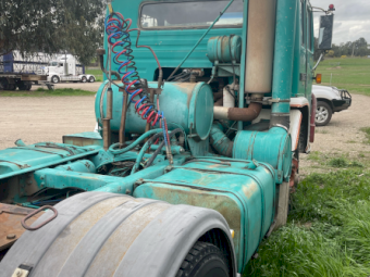 1981 International T2670 Prime Mover