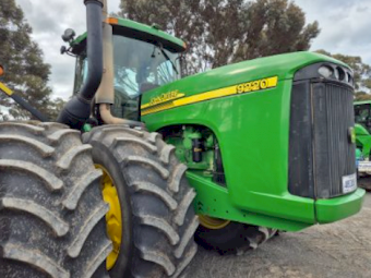 2003 John Deere 9220 Tractor
