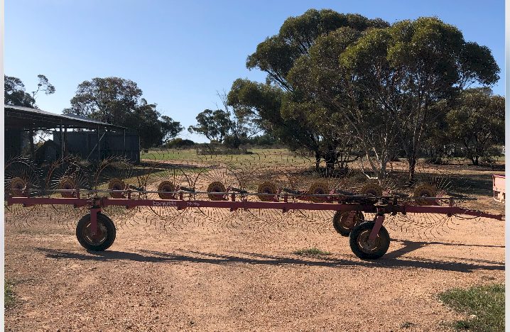 Tonutti In-line Hay Rake
