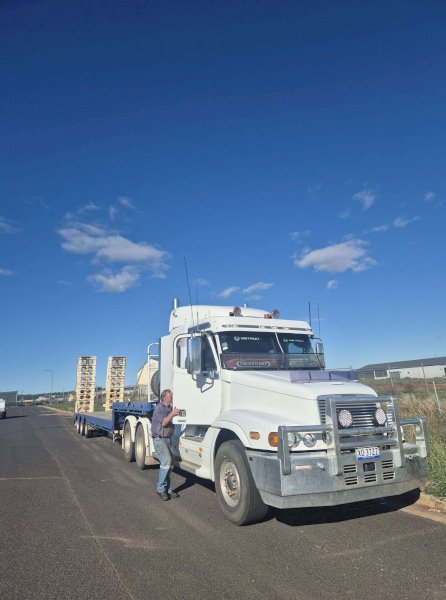 2004 Freightliner Century Classic Prime Mover