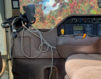 2005 John Deere 9520 Tractor