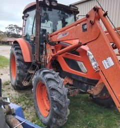 2013 Kioti PX1002 Tractor with Loader