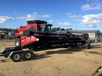 2010 Case IH 7088 Header With 3152 Front And Trailer
