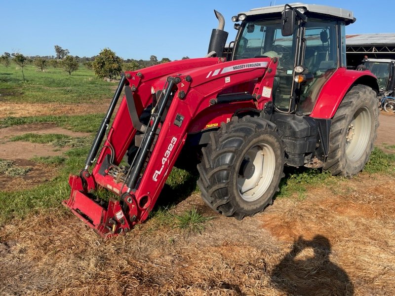 2018 Massey Ferguson 7614 Tractor with FEL