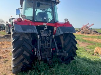 2018 Massey Ferguson 7614 Tractor with FEL