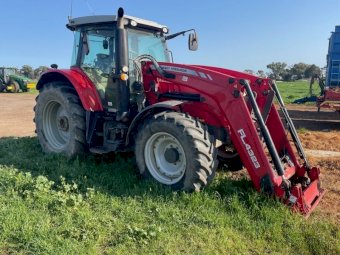 2018 Massey Ferguson 7614 Tractor with FEL