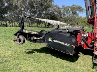 Under Auction - (A253) 2001 Countrywide 12Ft Canola Pickup Front 