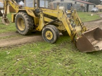 Chamberlain Superlift Backhoe