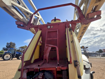 Hardi 6536 Boom Spray