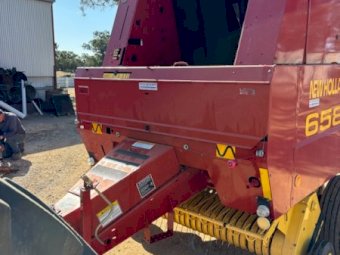 New Holland 658 Round Baler