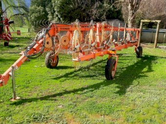 2003 Howard MK12 V Rake