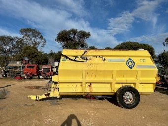 2005 Sgariblodi 17ST Feed Mixer