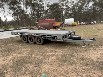 Flat top trailer 5.5m x2.5m tray