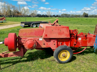 Massey Ferguson 124 Baler