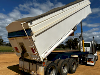 2004 Hamelex White Chassis Tipper Trailer