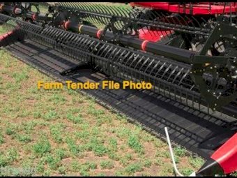 2009 30' Case IH 2142 Front on Leith Trailer