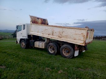 2001 Mitsubishi FP500 Tandem Drive Tipper