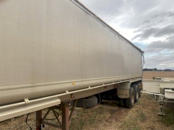 Lyonhaul 36' X 6' Tipper Trailer