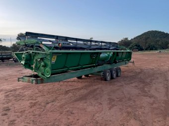 John Deere 9610 Header With 930 Front