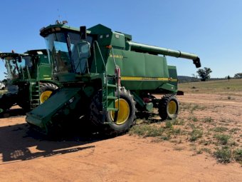 John Deere 9610 Header With 930 Front