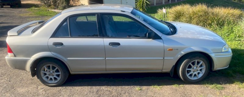 2001 Ford Laser Car