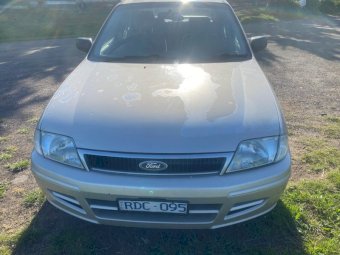2001 Ford Laser Car