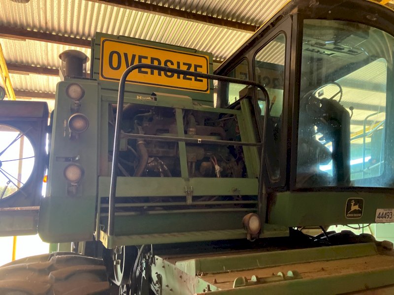 1980 John Deere 7720 Header With Front