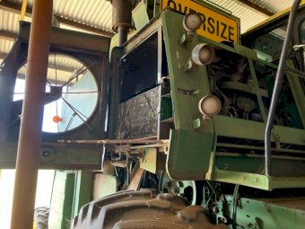 1980 John Deere 7720 Header With Front