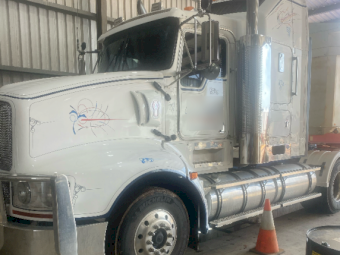 2009 Kenworth T608 Prime Mover