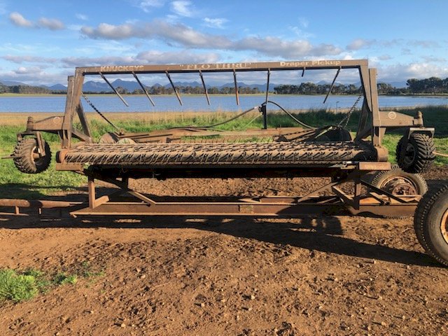 Knuckey 12 Ft Canola Pick Up Front