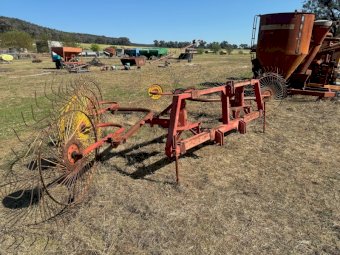 8 Wheel Hay Rake
