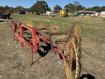 8 Wheel Hay Rake