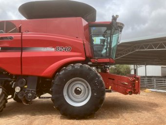 2015 Case IH 8240 Header with 2152 MacDon 40ft Front