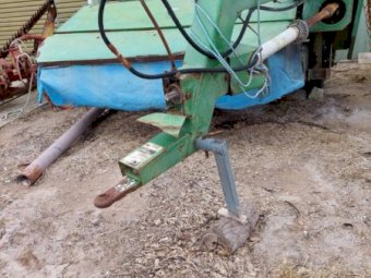$1500.00  John Deere 920 Mower Conditioner