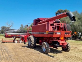 2002 Case IH 2366 Header With 1042 Draper Front