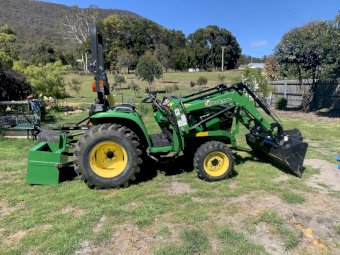 2019 John Deere 3038 E Tractor
