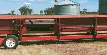 CASE IH 1666 Combine with 30ft Front