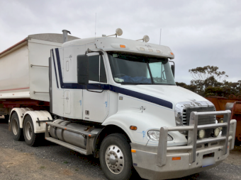 2008 Freighter Columbia CL112 Prime Mover