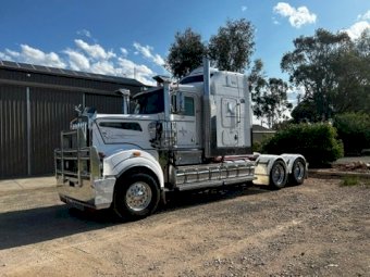 2005 Kenworth T904 Prime Mover