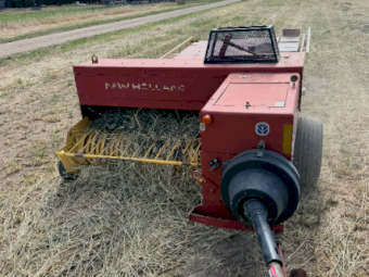 New Holland 575 Small Baler with 15 bale Jadan Accumulator