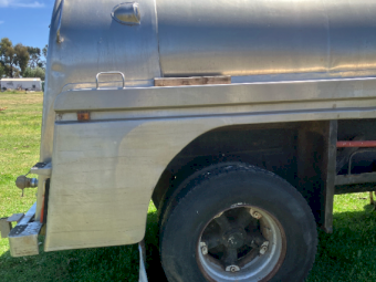 Stainless Steel 9000L Water Tanker