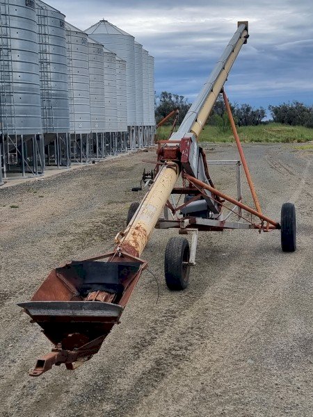 Westfield 38' x 8" Auger