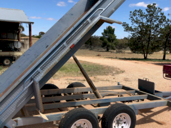 Cobb Court Bogie Tipping Trailer